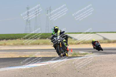 media/Aug-06-2023-TrackDaz (Sun) [[ac7f4f6367]]/B Group/wheelie bump/